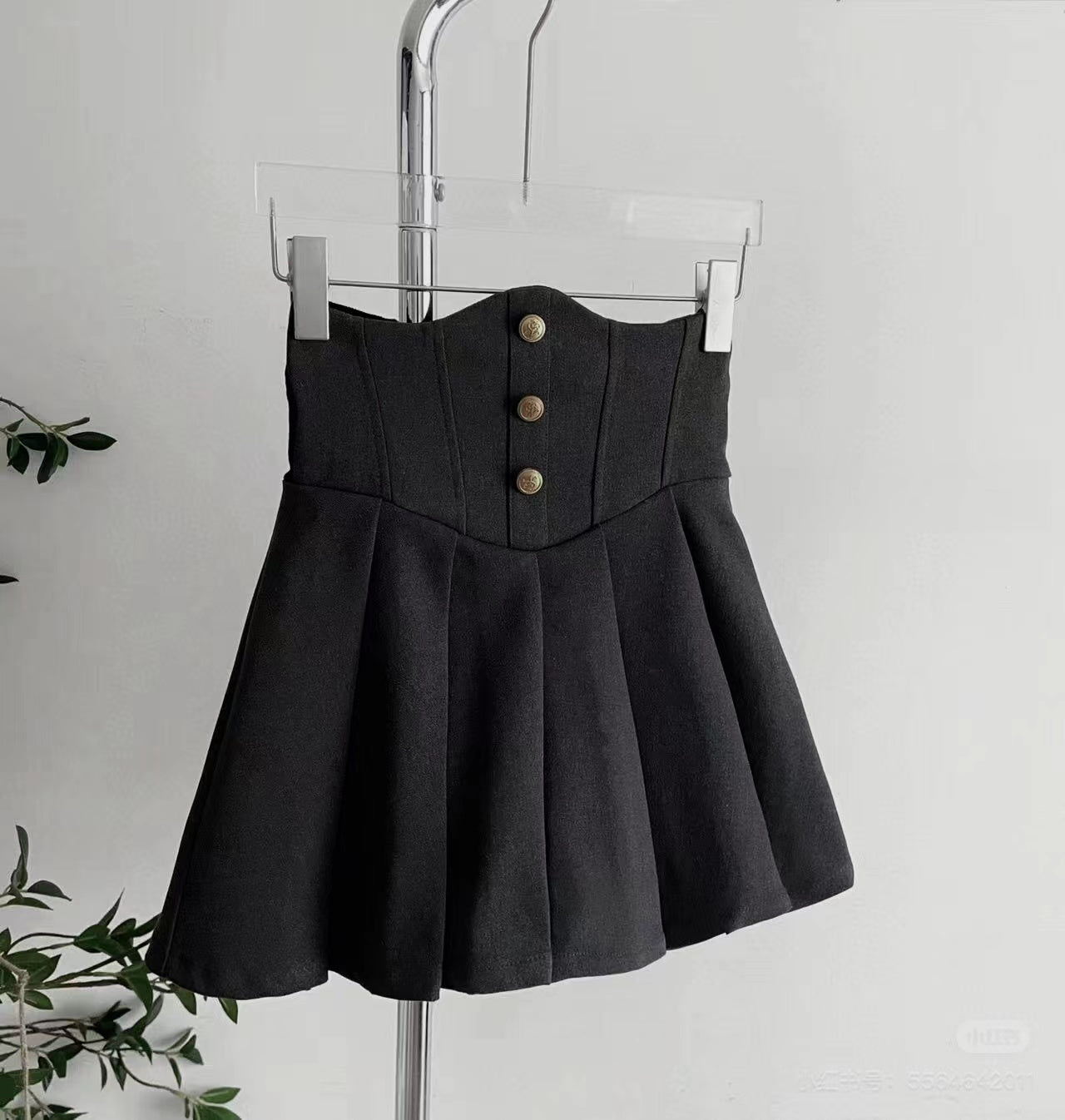 CRUSHPEACH updated fishbone 3 buttons pleated MINI skirt