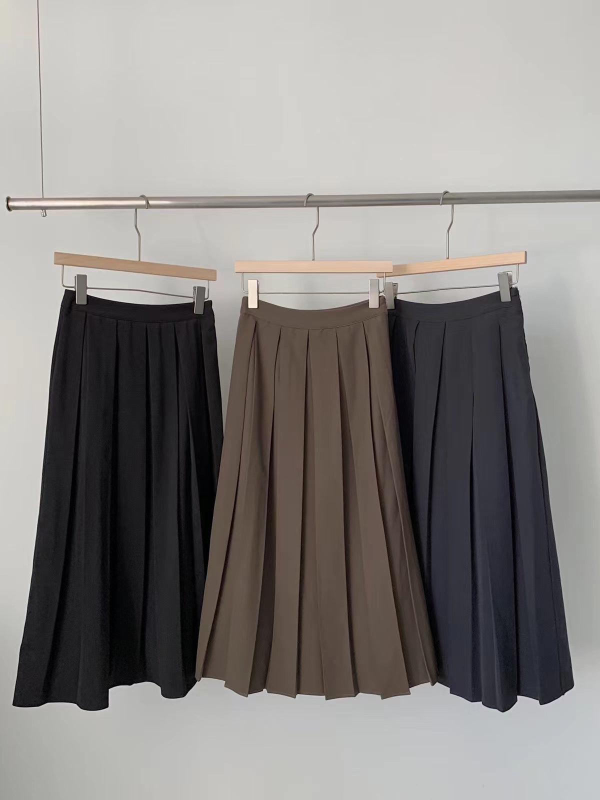 Crushpeach 3color classic design long  pleated skirt (Elastic waist)